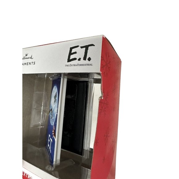 E.T. The Extra-Terrestrial VHS Tape Hallmark Christmas Ornament‎ - Picture 5 of 6
